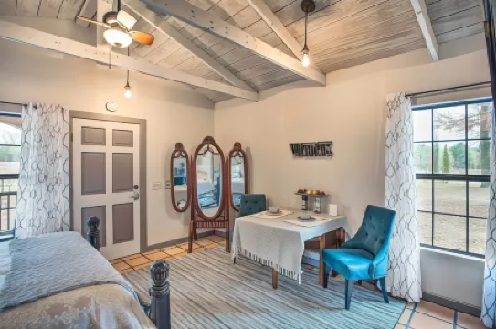 Blue Jay Cottage - Pittsburg Studio on Winery!