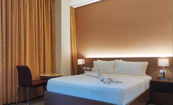 RedDoorz Premium @ Grand 29 Hotel