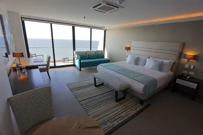 Hotel Poseidon Hotels near Astillero Artesanal Playita Mía