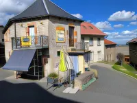 L'Astrassadou entre Hôtel et chambre d'Hôtes Hôtels à proximité de : Chapelle Sainte-Madeleine