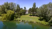 Hôtel du Lac Hotels in Esquelbecq