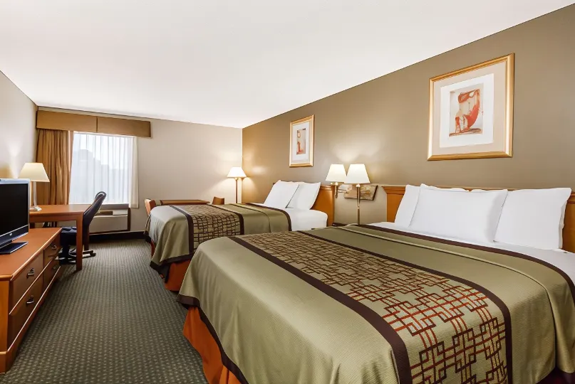 Days Inn & Suites by Wyndham New Iberia