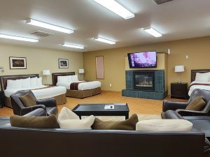 Cowlitz River Lodge