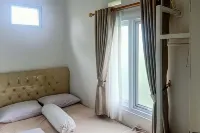 Marina Guest House Syariah Mitra RedDoorz Hotel dekat Gunung Windu - Desa Cipicung Kecamatan Maja Kabupaten Majalengka