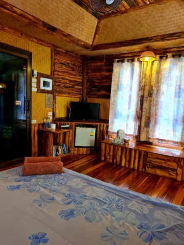 บังกะโลไม้พร้อมวิวทะเล