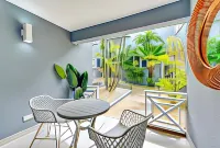 The Palms Resort - 3-Star