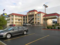 Days Inn by Wyndham Nashville Airport Hotels in Nashville