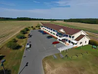 Shore Stay Suites Hotel a Cape Charles