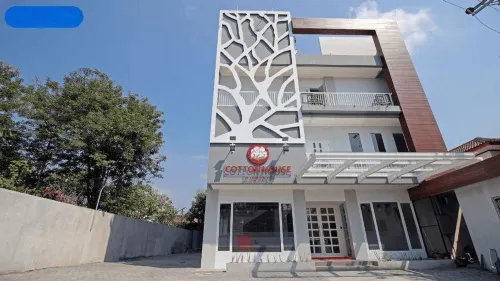 Cotton House Monjali Jogja - parkir