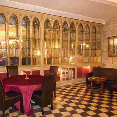 Hôtel du Palais des Papes Dining/Meeting Rooms