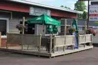 Stonehouse Motel and Restaurant