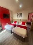 The Railway Sleeper Lodge Hotel di Eight Ash Green