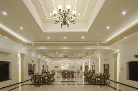 Tuli Veer Bagh Resort Turia