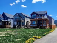 the Sunset House - modern comfort with spectacular views Hotele w: Leadville