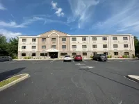 Comfort Inn Bordentown Near NJ Turnpike - parking