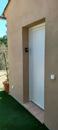 Petite Maison Indépendante au Cœur des Oliviers