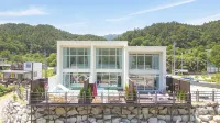 Yangyang Labianrosepoolvilla Hotels in der Nähe von Micheongol Valley