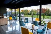 Burgundy Hotels in Плоєшть