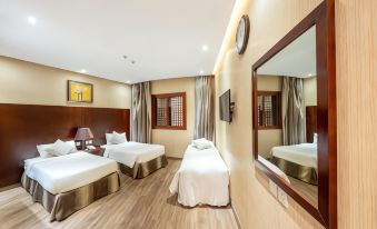 1 Land Premium Hotel