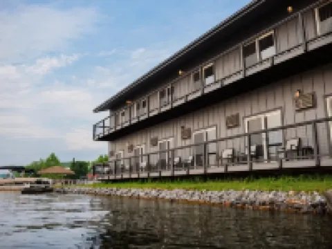 Lake Bomoseen Lodge Hotels in Castleton