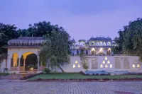 Talabgaon Castle Heritage Resort Hôtels à proximité de : KhetPal BaBa