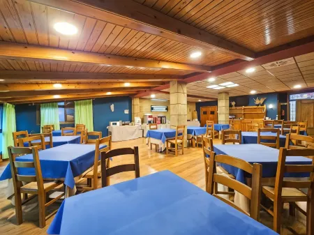 Hotel Casa Morlans 3000 Отели рядом с достопримечательностью «Формигаль»