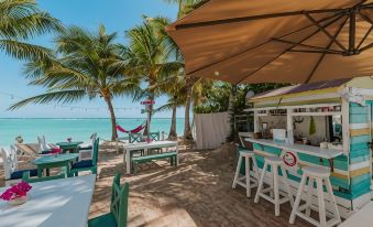 Hotel Checkin El Cortecito Beach