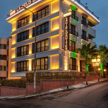 La Cielo Hotel Bostancı Отели рядом с достопримечательностью «Малтепе»