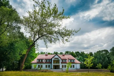 Rezydencja Dwór Polski Hotel di Belchatow
