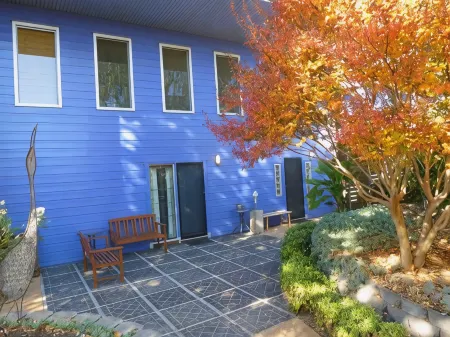 The Retreat at Froog Moore Park