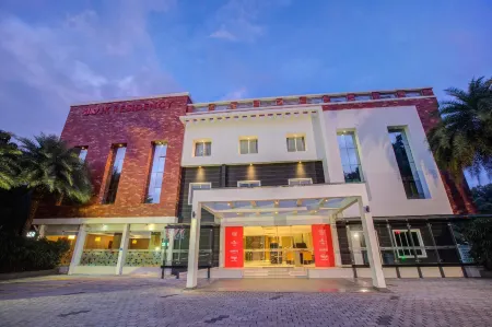 JK Residency Cheruvathur Отели в г. Касарагод