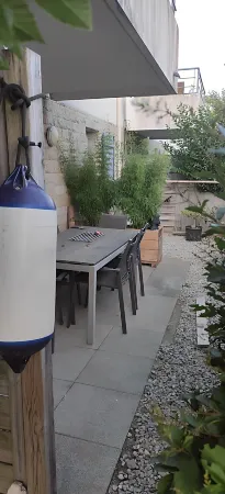 Apartment rental T2 Отели в г. Трегюнк