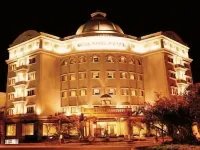 Quds Royal Hotel Surabaya Hotels in Semampir