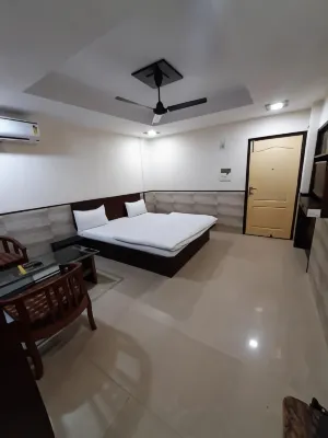 Goroomgo Heavens Guest House Haridwar