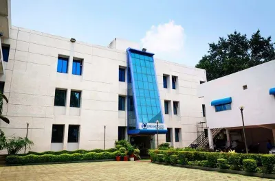 Blue Diamond the Hotel