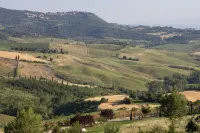 Villa Mulinello, secluded, panoramic view over Montepulciano valley.