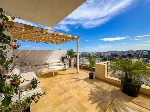 Ain Zaghouan Nd Superbe apt avec terrasse et vue - 3-Star