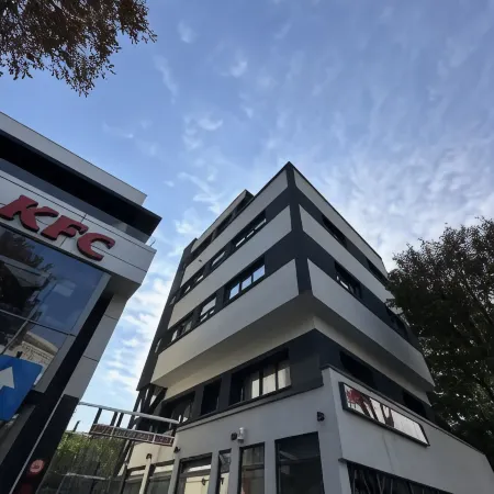 Pit4U Accommodation Отели рядом с достопримечательностью «Торговый центр Bucharest Mall»