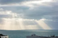 Ramada by Wyndham VetroBlu Scarborough Beach - Ocean View