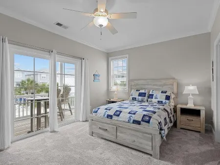 Seaside Villa w/ elevator 3bedroom~5Beds~Sleeps 8