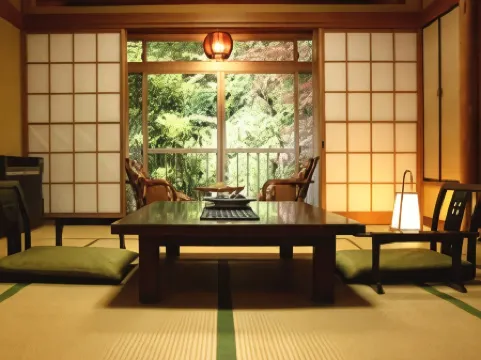 湯河原温泉旅館魚判