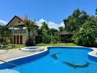Strutz Art Garden Resort - Pools