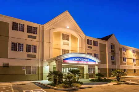 Candlewood Suites Nogales Отели рядом с достопримечательностью «Площадь Ногалес Бордер»