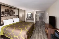 Super 8 by Wyndham Buffalo