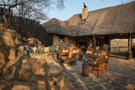 Tshukudu Bush Lodge