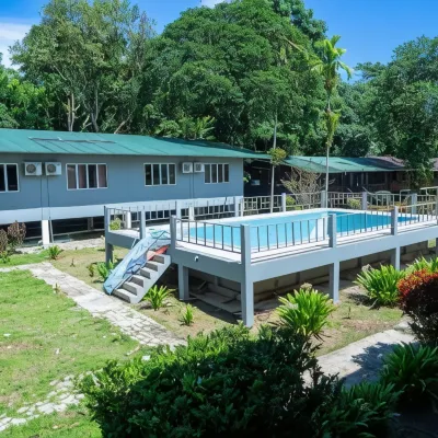 Benarat Lodge Hotels near Gunung Mulu National Park