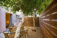 Limonero New City Apartment 2 with Private Parking Hôtels à : Frini