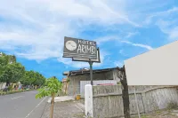 Hotel O Arimbi