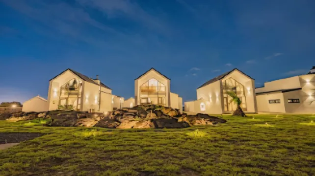 濟州島月亮湖旅館 Eujjeda yeogiga yoil store附近的飯店