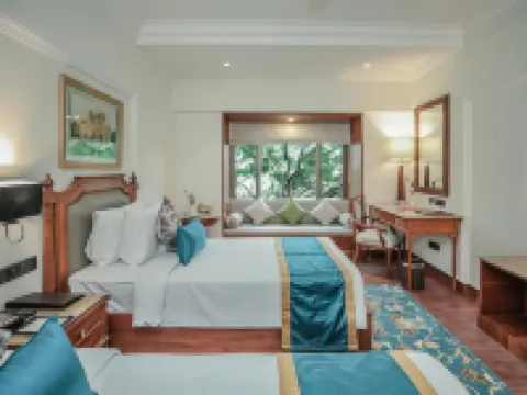 โรงแรมเรจิทาแอลเซ็นทรัลลักเกญ์นโดยโรงแรมรอยัลออคิดจำกัด โรงแรมในลัคเนา